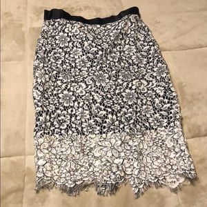 Lace skirt
